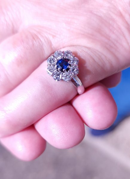 I make jewellery using silver, gold and platinum, often incorporating precious and semi-precious gemstones.